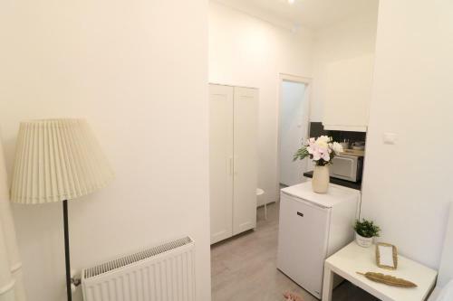 Real Apartments Wessel�nyi IV