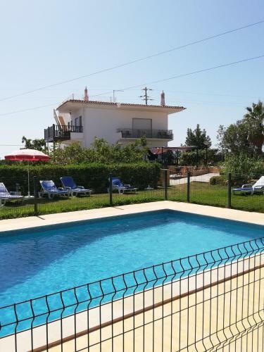 Villa Mila - 3 Bedroom Apartment With Pool