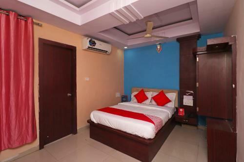 Oyo 28769 The Landmark Hotel