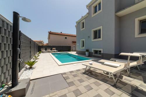 Apartamentos Guest House Ban