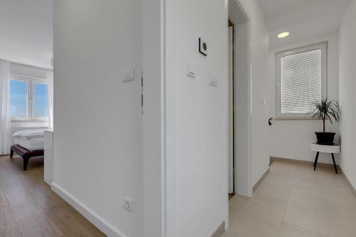 Holiday Home L & B Makarska