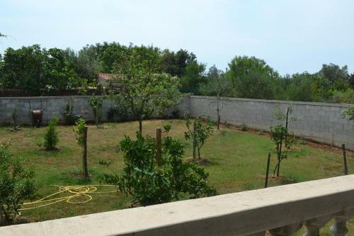 Apartments With A Parking Space Stinjan, Pula - 13776