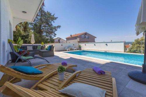 Apartment In Crikvenica 39434