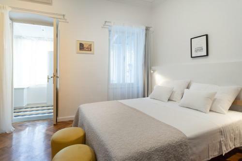 Mimi Carera Apartment & Room