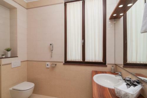 Hostal Luxury Rooms Near The Beach3