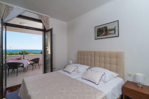 Hostal Luxury Rooms Near The Beach3