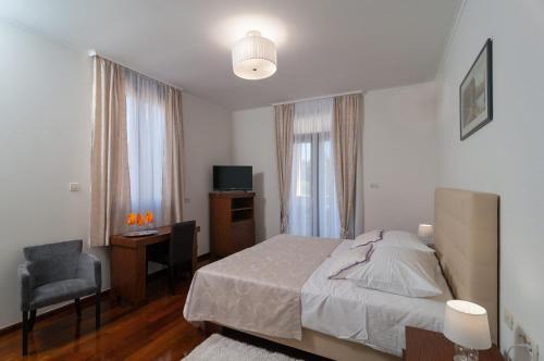 Hostal Luxury Rooms Near The Beach3