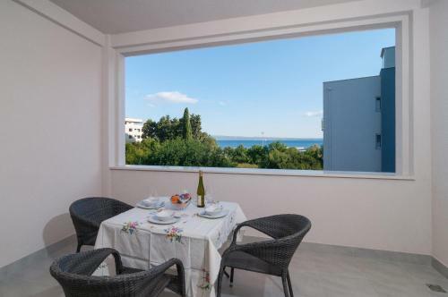 Hostal Luxury Rooms Near The Beach2