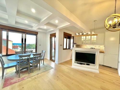 Lavender Family Apartment Budva