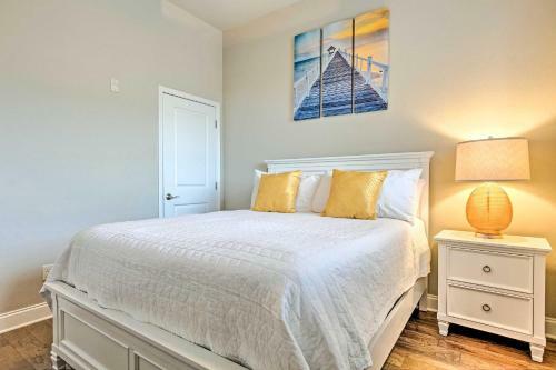 Apartamento Luxurious Alerio Condo With Private Beach Access!