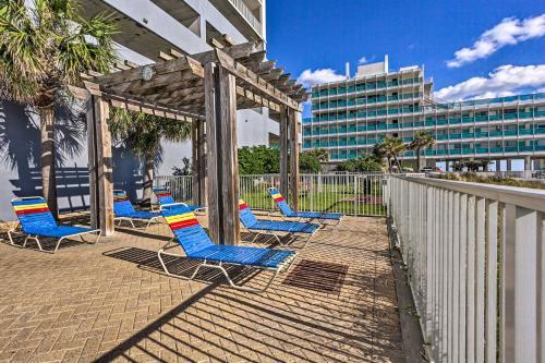 Apartamento Beachfront Condo With Stunning Ocean Views And Pool!
