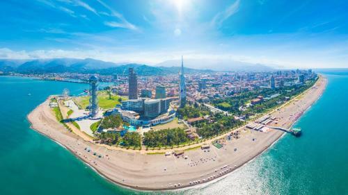 Sea To Sky Beachfront Apartment In Batumi
