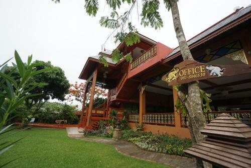 Hotel Romsak Lanna Resort Chiang Mai