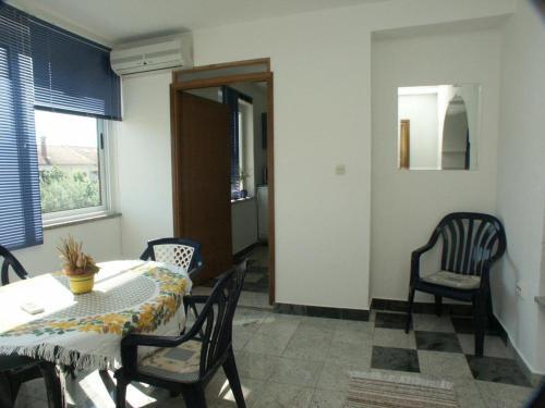 Apartments With A Parking Space Rovinj - 2243