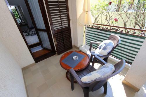 Hostal Rooms And Apartment Pina