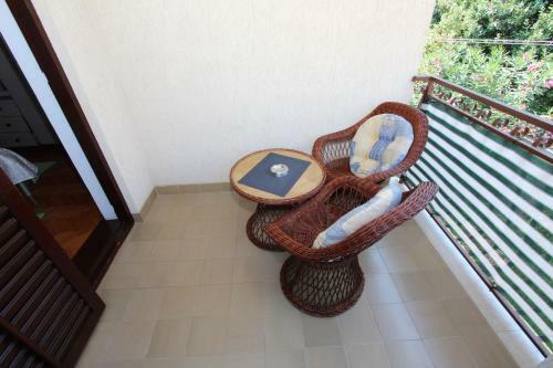 Hostal Rooms And Apartment Pina