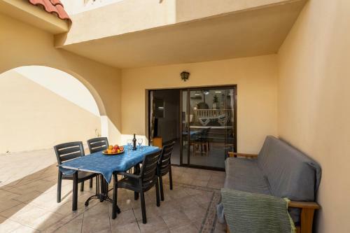 Family Villa Poolside South Facing