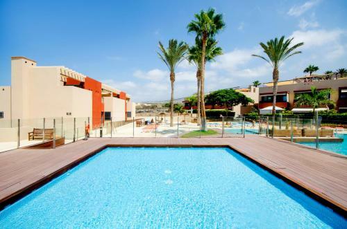 Modern Duplex With Heated Pool & 360� Sea Views