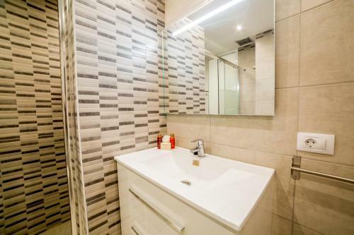 Apartamento Un Dormitorio En Playa De Las Am�ricas