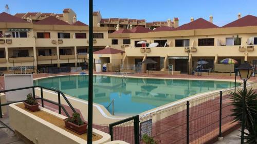 Mareverde Complex Apartment, Pool View