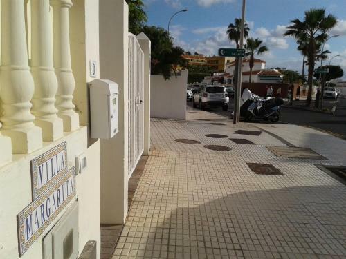 Seaside Luxurous Private 3 Bedroom Villa With Swimming Pool