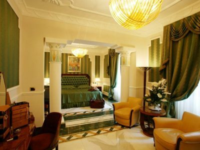 Hotel Regina Baglioni