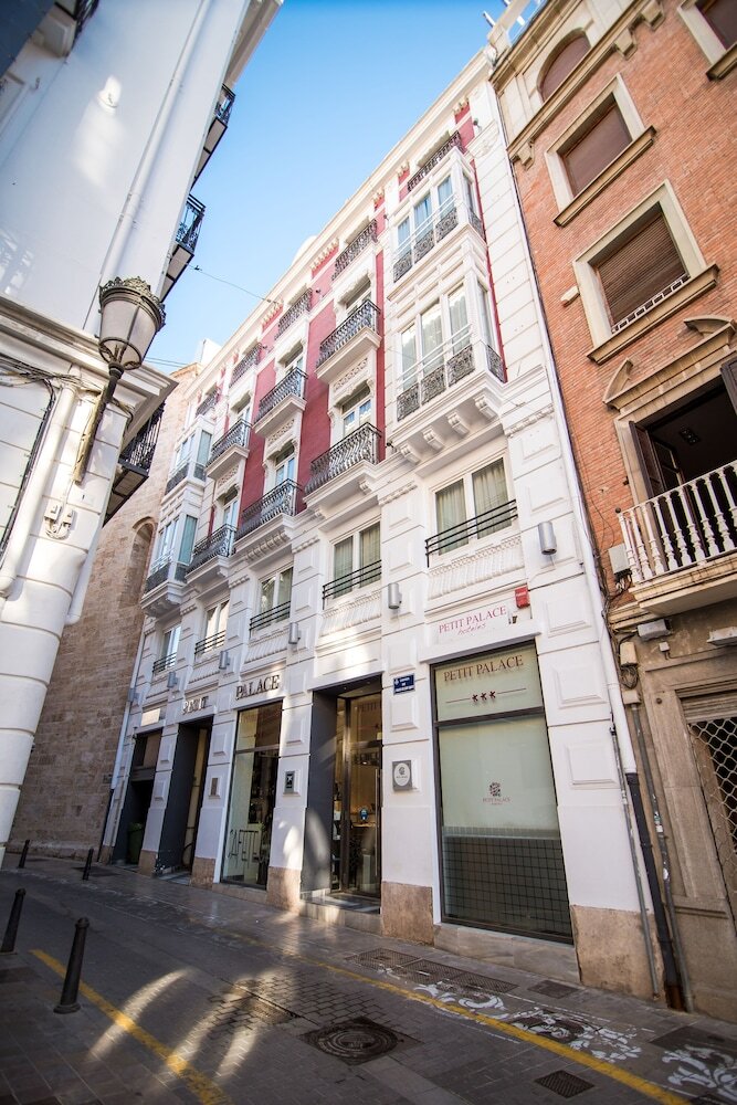Hotel Petit Palace Plaza de La Reina