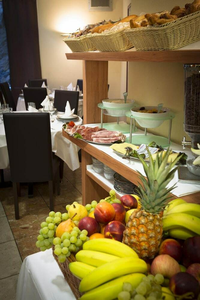 Hotel America