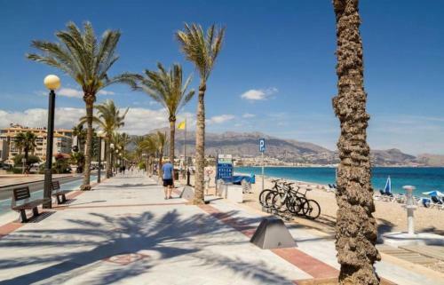 Bright Sunny Albir Beach Apartment