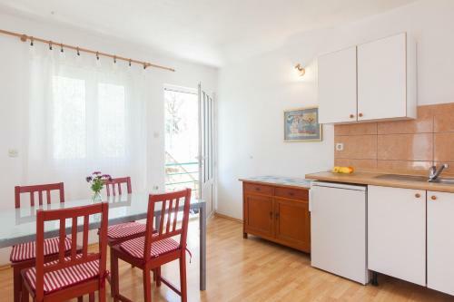 Apartments Meri Makarska