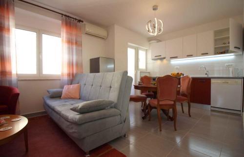 Apartment In Porec/istrien 38642