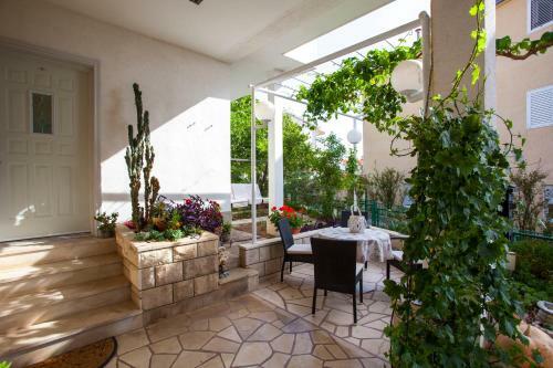 Villa Palma Apartments