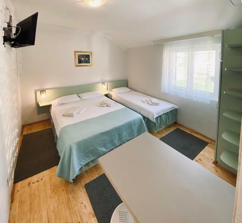Apartamentos Komiza Provita Guesthouse