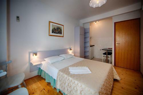 Apartamentos Komiza Provita Guesthouse