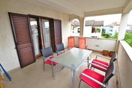 Hostal Apartments And Rooms Irena