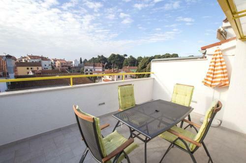 Hostal Apartments And Rooms Irena