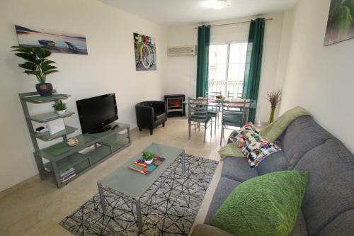 Apartamento S�per C�ntrico, Luminoso, Amplio, Terrazas Y Patio