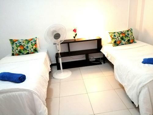 Hostal Rooms By The Sea!