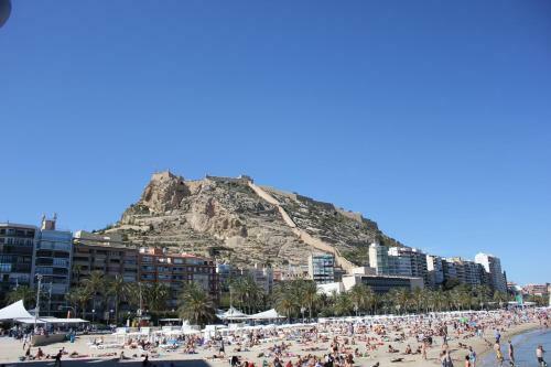 Hostal Rooms By The Sea!