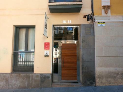 Modern 2 Bed Apartment In Historic Centre