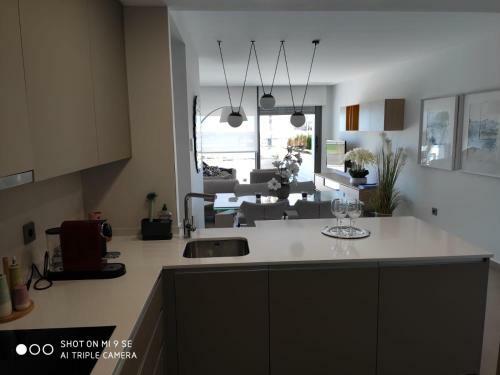 Apartamento 5* Apt, Best Location, Playa San Juan, Heated Pool