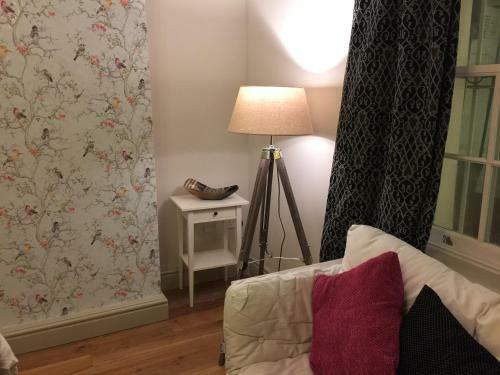 Apartamento Metro Residence Victoria