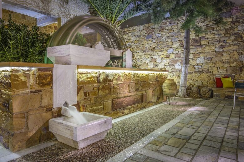 Hotel Grecian Castle