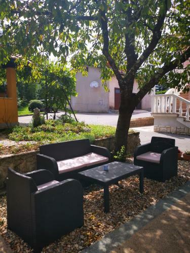 Hostal Guest House Surina