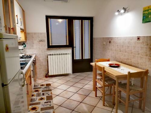 Hostal Rooms And Apartment Lea