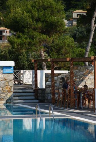 Cape Kanapitsa Hotel & Suites
