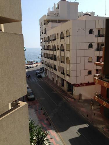 Apartment In First Row To The Sea, Almu��car
