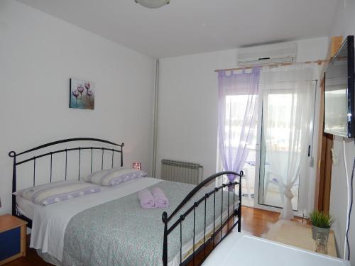 Hostal Rooms And Apartments Porat