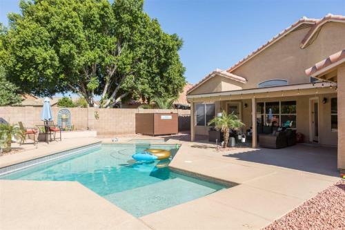 12730 Virginia Ave, Avondale