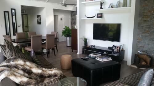Water's Edge Holiday Homes